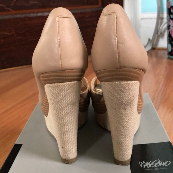 Nude Jennifer Lopez Wedged - Picture 6 of 7